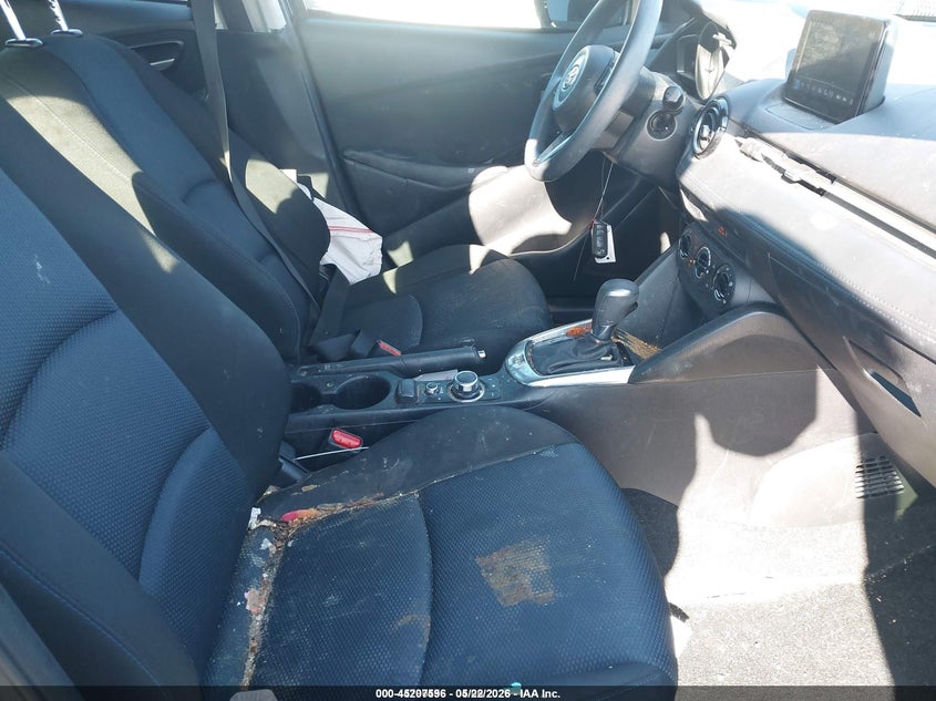 2019 TOYOTA YARIS auction photo 5