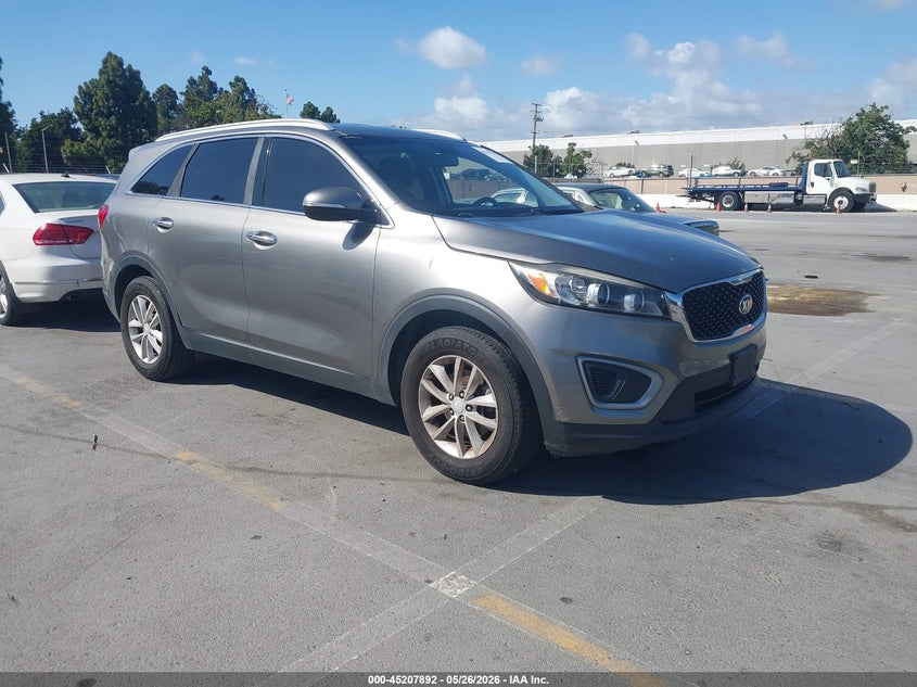 Vin: 5xypg4a3xgg126719, lot: 45705633, kia sorento 2.4l lx 2016 img_1