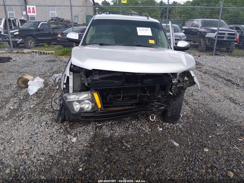 2014 CHEVROLET SUBURBAN 1500 auction photo 6