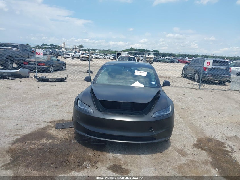 2025 Tesla Model 3 - view 11