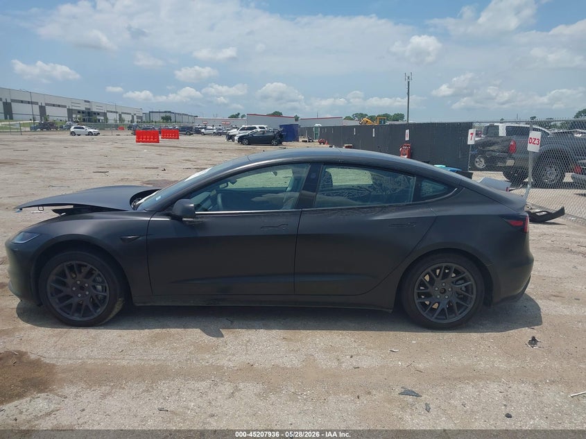 2025 Tesla Model 3 - view 13