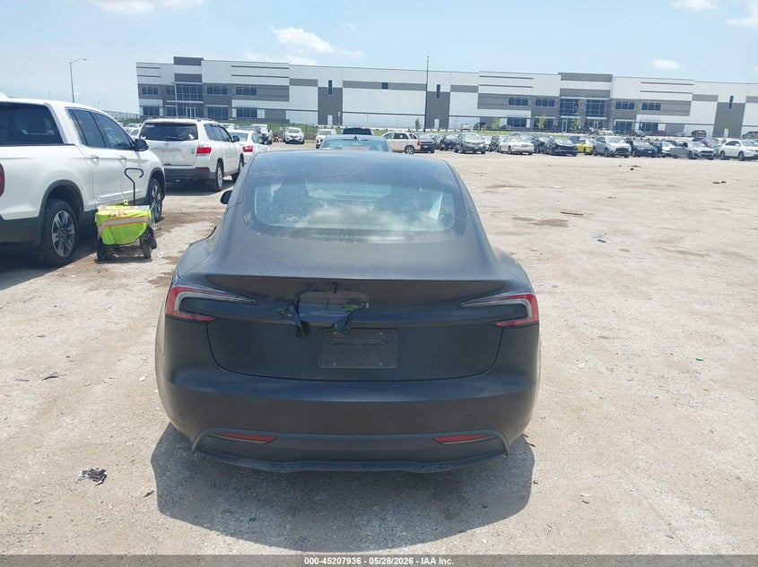 2025 Tesla Model 3 - view 15