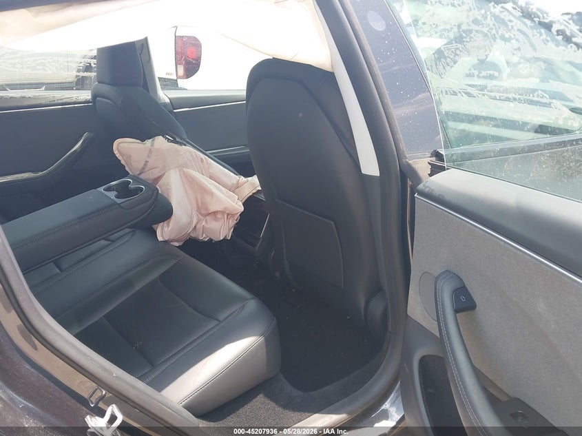 2025 Tesla Model 3 - view 8