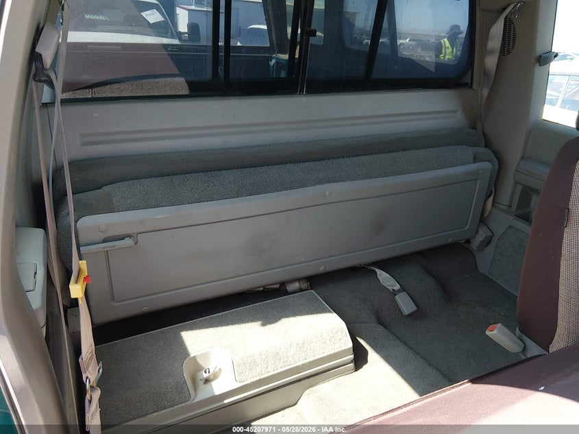 1993 Chevrolet Gmt-400 K1500 VIN: 2GCEK19K2P1236402 Lot: 45207971