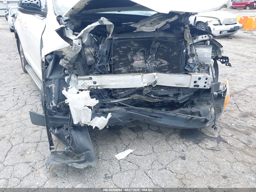 2016 TOYOTA HIGHLANDER auction photo 6
