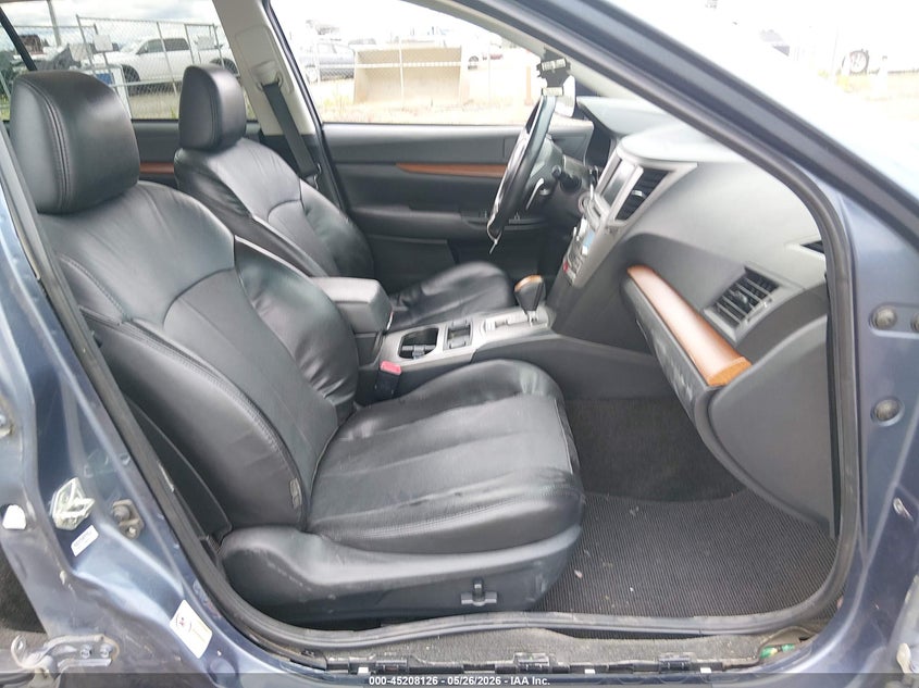 2014 SUBARU OUTBACK auction photo 5