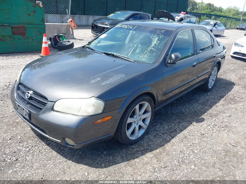 JN1CA31A5YT023273 2000 Nissan Maxima Gle/Gxe/Se photo 1