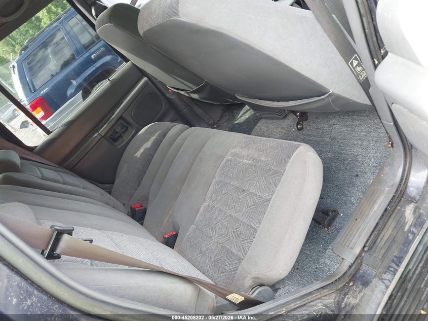2000 Ford Explorer Xlt VIN: 1FMZU73E1YZB01188 Lot: 45208202