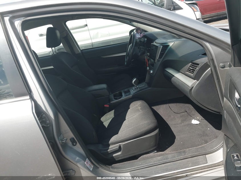2010 SUBARU LEGACY auction photo 5