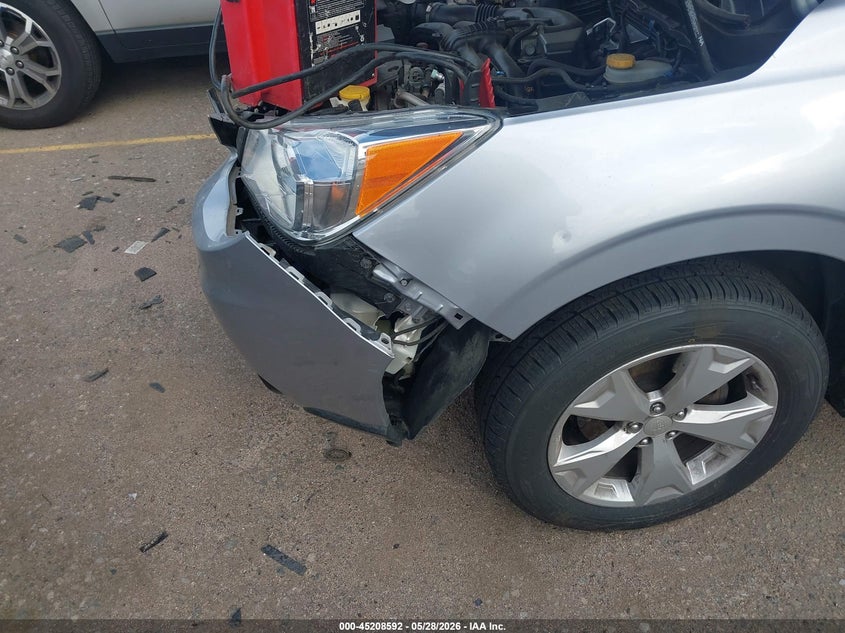 2016 SUBARU FORESTER auction photo 6