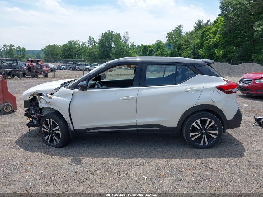 2019 Nissan Kicks Sr VIN: 3N1CP5CU9KL563707 Lot: 45208693