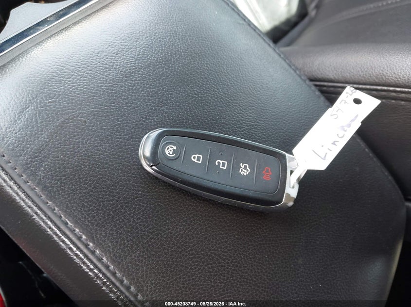 2019 Lincoln Mkt Reserve VIN: 2LMHJ5AT1KBL03411 Lot: 45208749