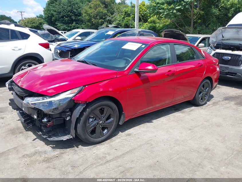 2023 HYUNDAI ELANTRA auction photo 2