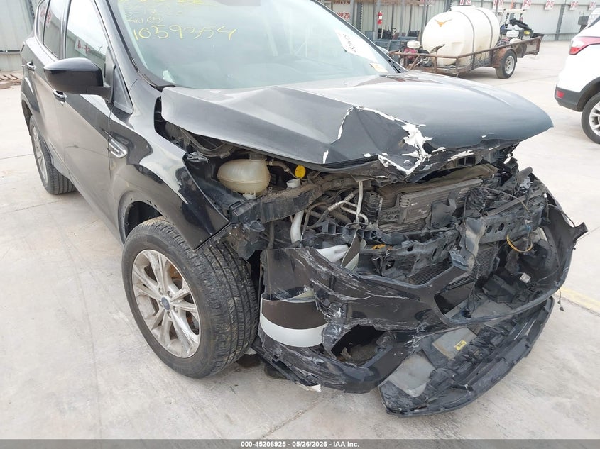 VIN 1FMCU0GD2KUB80440 2019 FORD ESCAPE SE