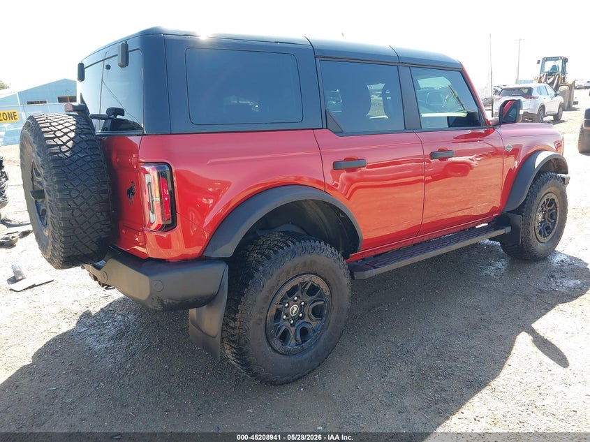 2024 FORD BRONCO auction photo 4