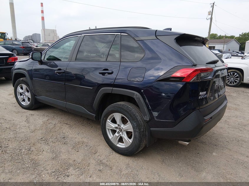 VIN 2T3P1RFV4MW220374 2021 TOYOTA RAV4 XLE