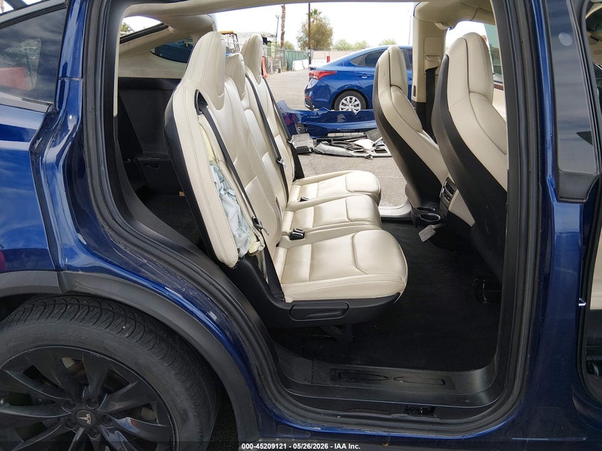 2017 Tesla Model X 100D/75D/90D VIN: 5YJXCDE22HF076064 Lot: 45209121