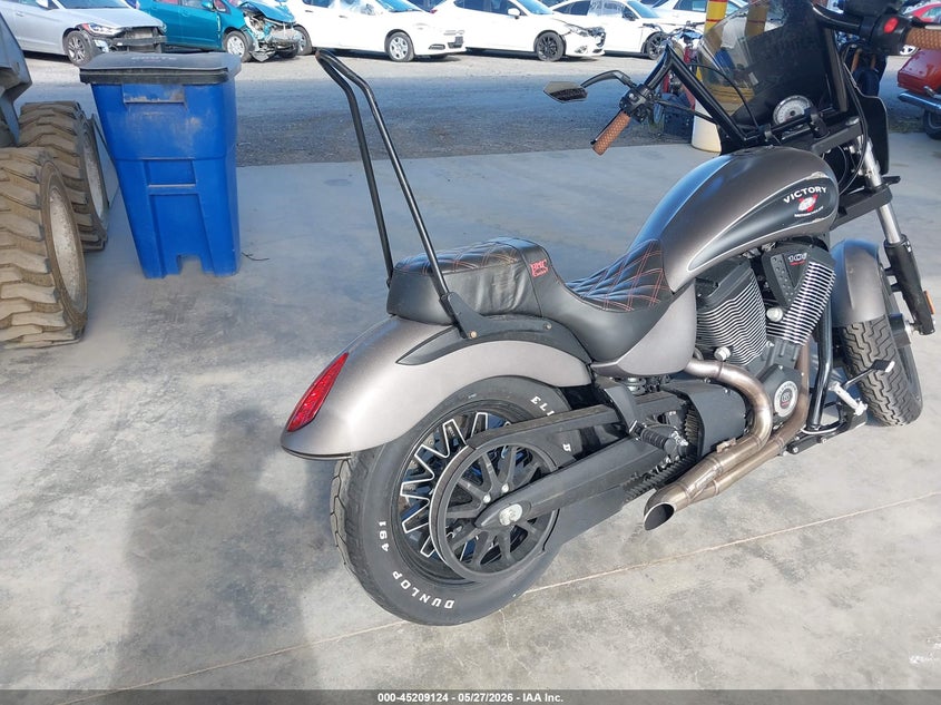 2016 VICTORY GUNNER MOTO 2