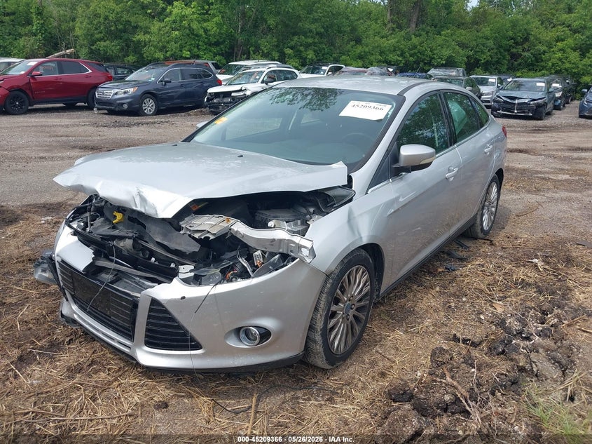 Vin: 1fahp3j2xcl479763, lot: 45707107, ford focus titanium 20122