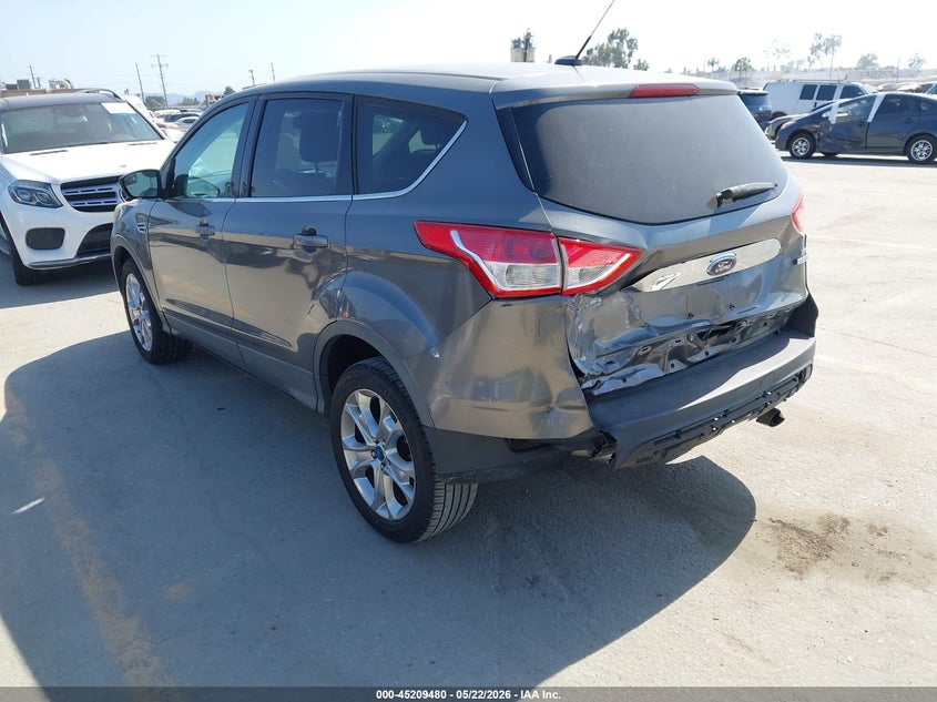 Vin: 1fmcu0hx3duc93955, lot: 45707221, ford escape sel 20133