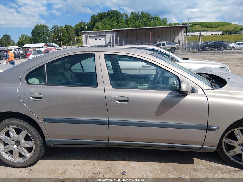 2002 Volvo S60 Awd VIN: YV1RH58D622144707 Lot: 45209491