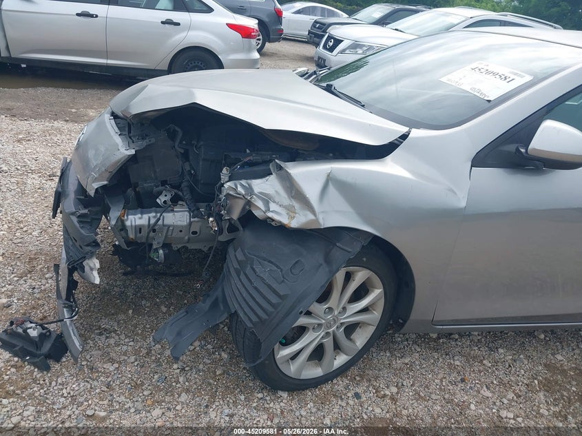 MAZDA MAZDA3 2011 VIN JM1BL1U64B1476723