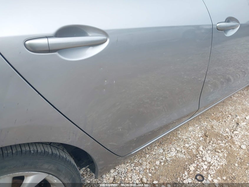 MAZDA MAZDA3 2011 VIN JM1BL1U64B1476723