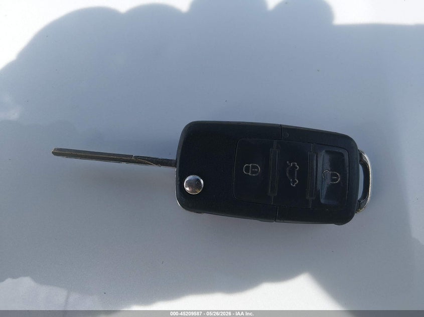 2008 Volkswagen Eos Komfort VIN: WVWBA71F88V048653 Lot: 45209587