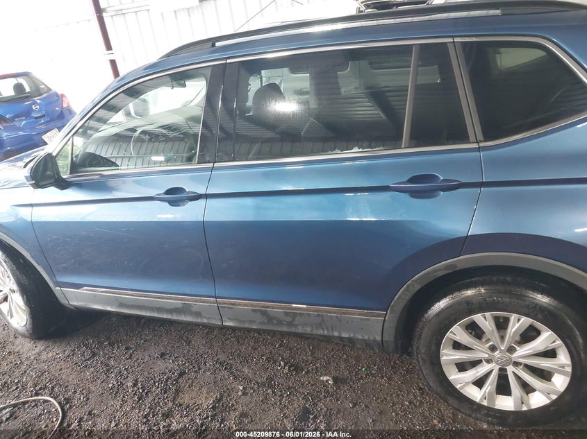 2018 Volkswagen Tiguan 2.0T Se/2.0T Sel VIN: 3VV2B7AX7JM140330 Lot: 45209876