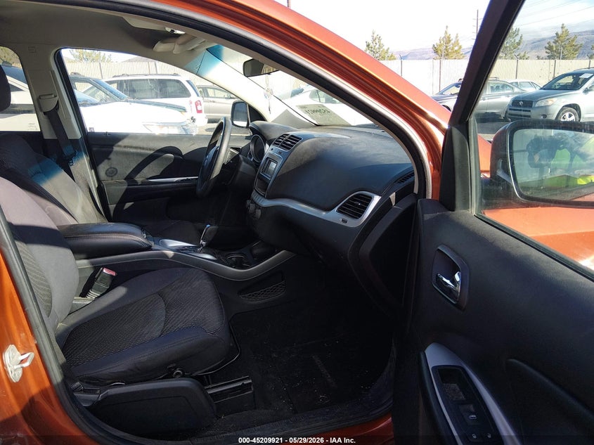 3C4PDCBB6CT393304 2012 Dodge Journey 2.4 Sxt orange