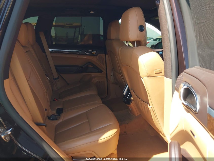 2014 Porsche Cayenne S VIN: WP1AB2A25ELA56319 Lot: 45210003