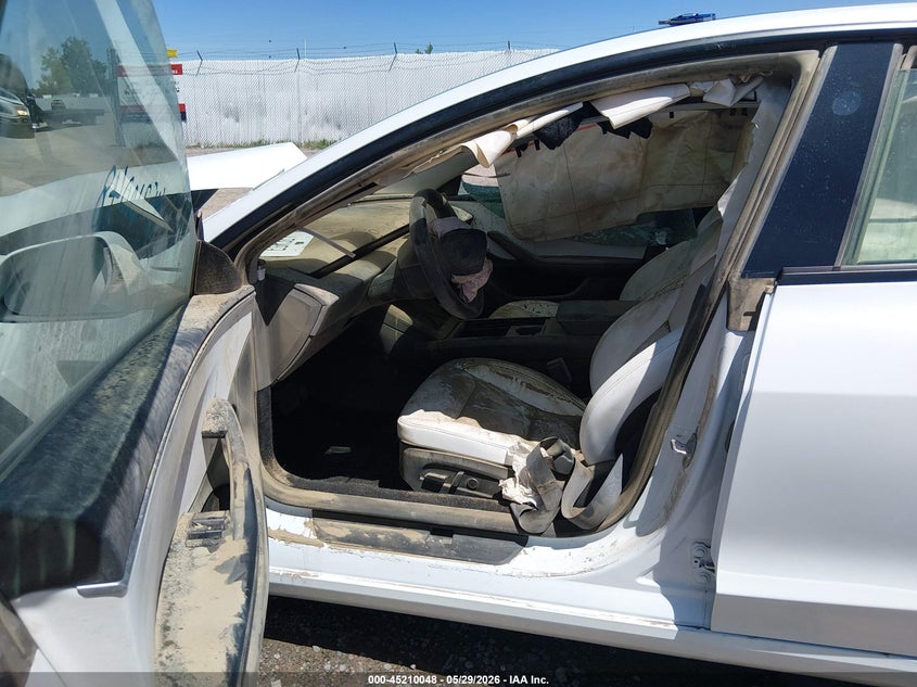 2025 TESLA MODEL 3 auction photo 5