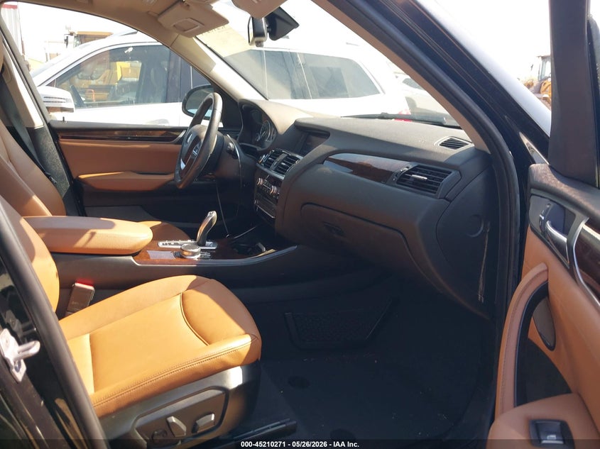 2017 BMW X3 XDRIVE28I — Photo 5
