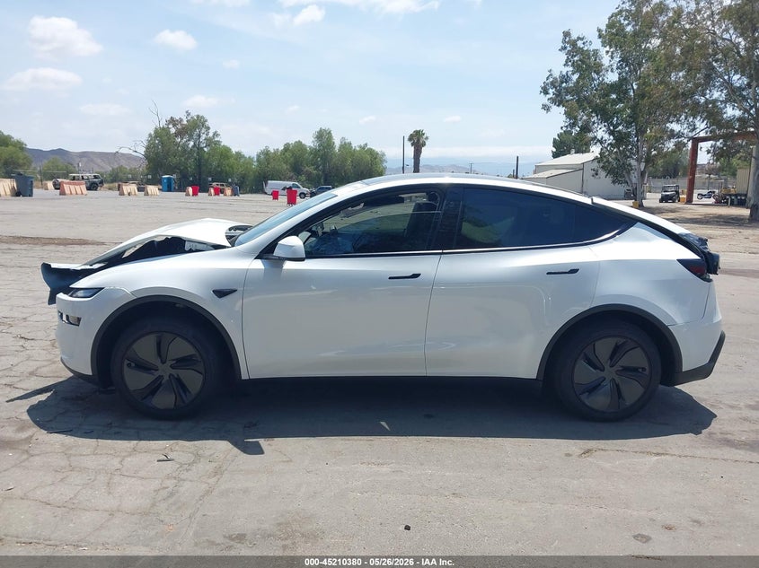 2026 Tesla Model Y VIN: 7SAYGDED9TF460137 Lot: 45210380
