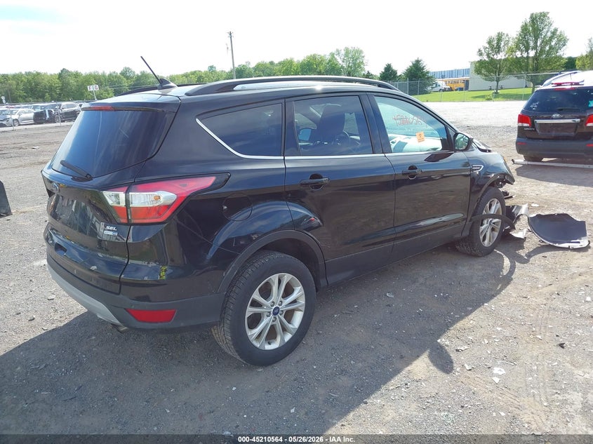 Vin: 1fmcu9hd3jua28782, lot: 45708305, ford escape sel 20184