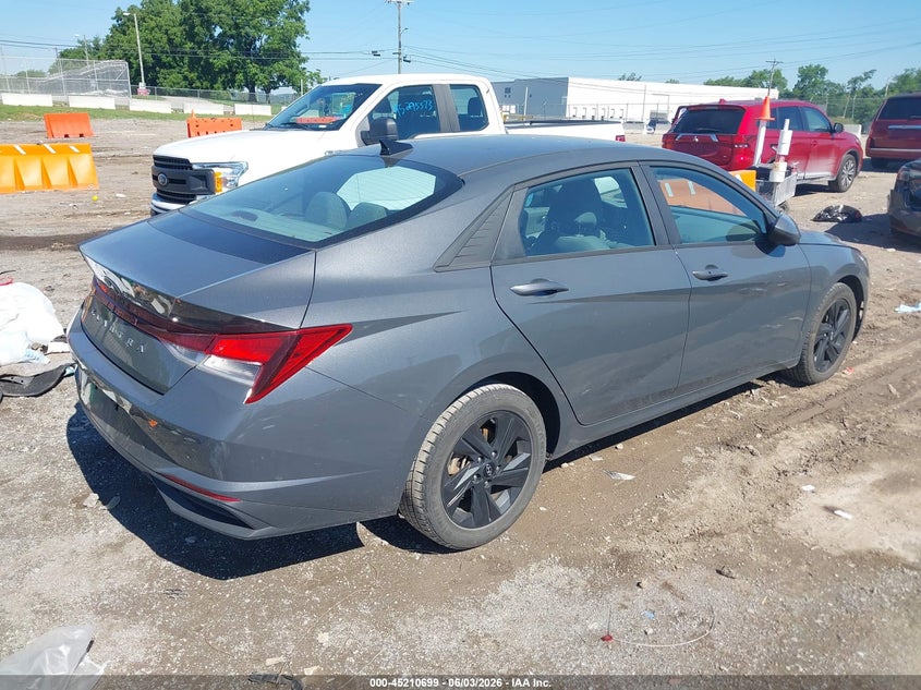 2023 HYUNDAI ELANTRA auction photo 4