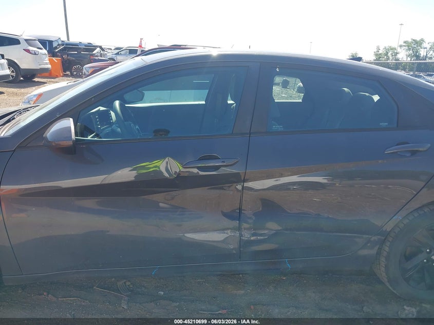 2023 HYUNDAI ELANTRA auction photo 6