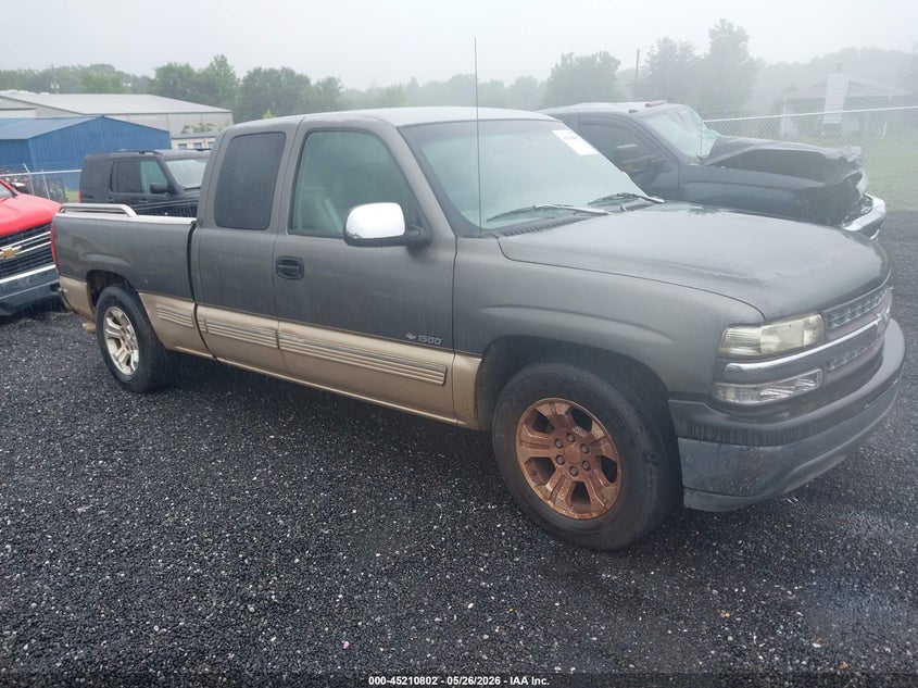 1999 Chevrolet Silverado  Lt