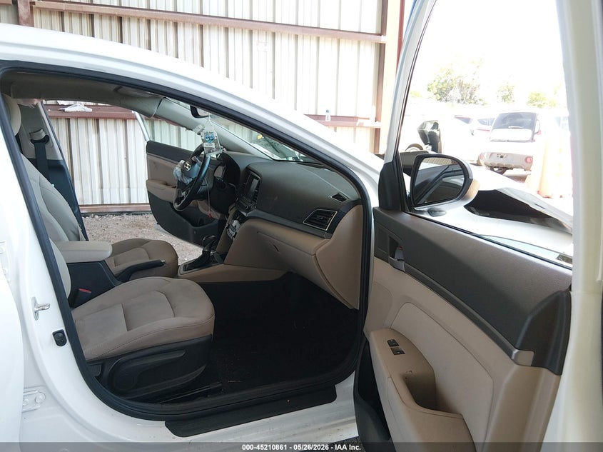 2018 HYUNDAI ELANTRA auction photo 5