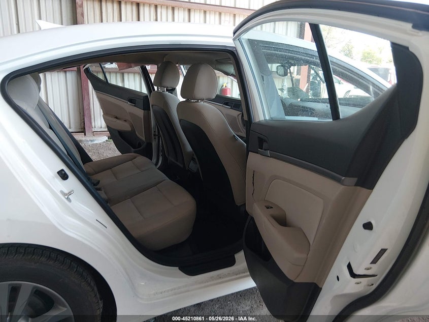 2018 HYUNDAI ELANTRA auction photo 8