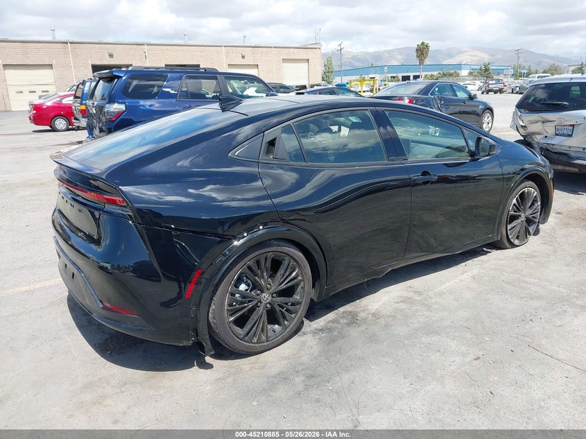 2026 TOYOTA PRIUS auction photo 4