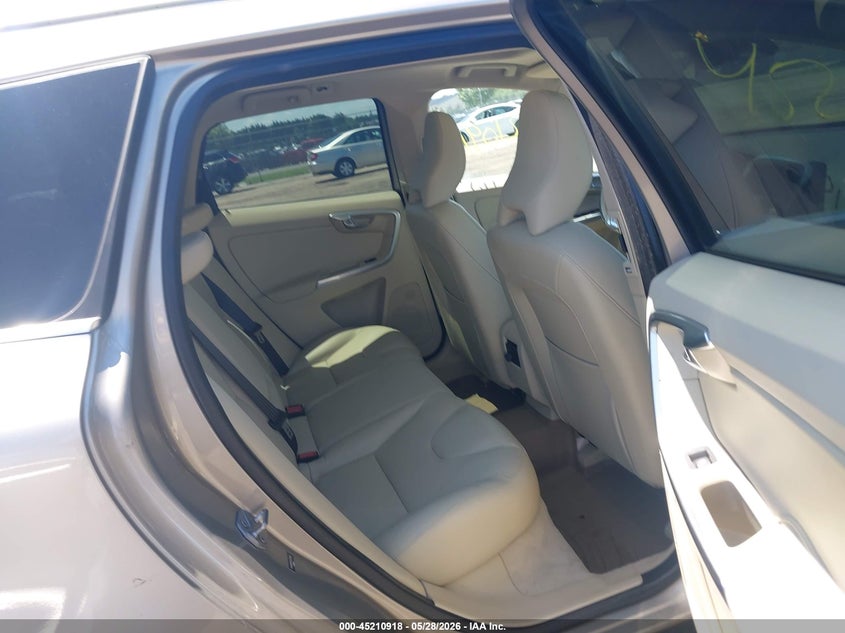 2015 Volvo Xc60 T6 VIN: YV4902RKXF2727065 Lot: 45210918