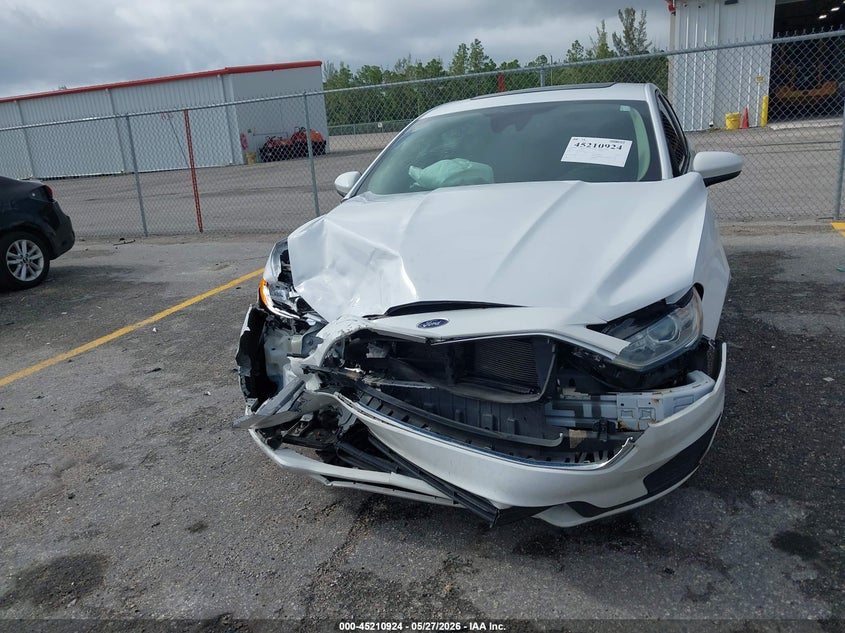 2020 FORD FUSION auction photo 6