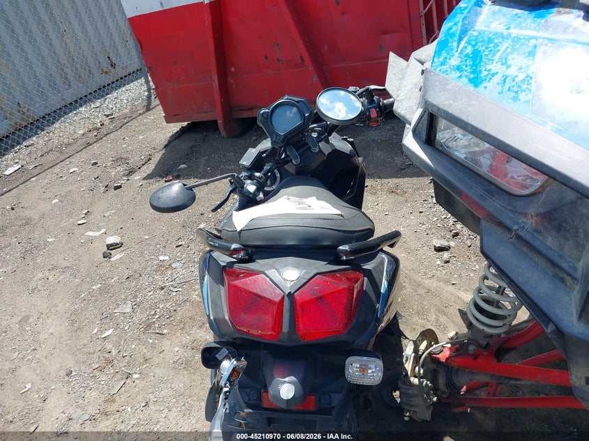2021 YAMAHA YW125 auction photo 4