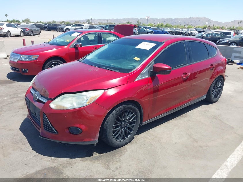 Vin: 1fadp3k28el111422, lot: 45708736, ford focus se 20142
