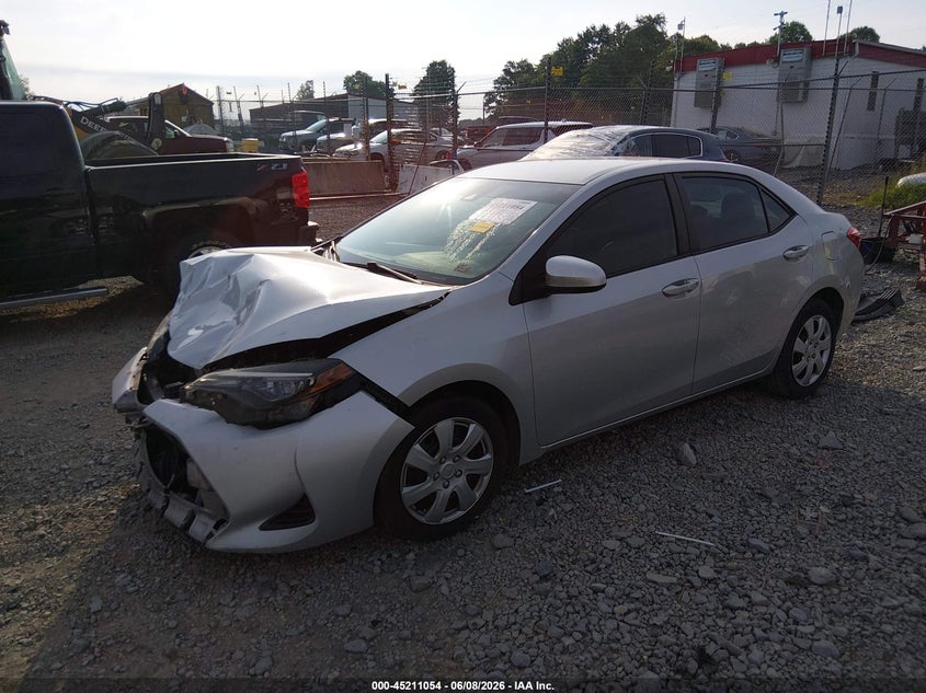 2018 Toyota Corolla Le 2T1BURHE2JC964897 photo 1