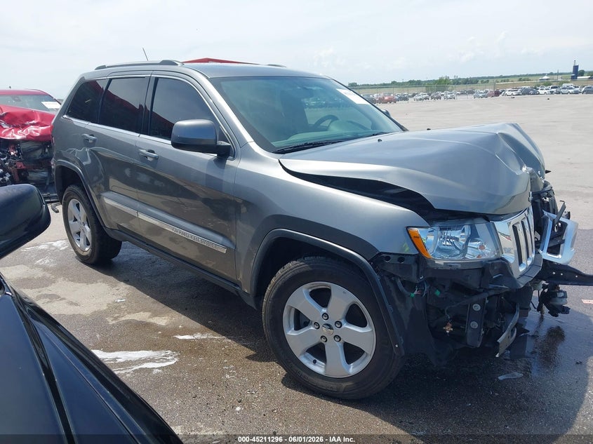 2013 Jeep Grand Cherokee Laredo VIN: 1C4RJFAG9DC553057 Lot: 45211296