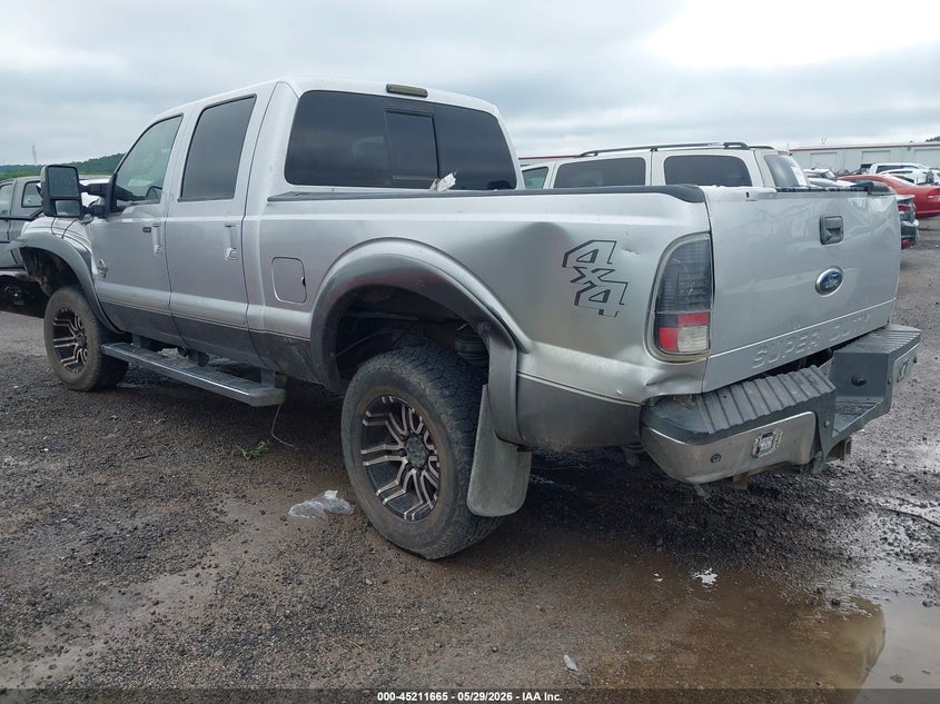 2011 FORD F-250 auction photo 3