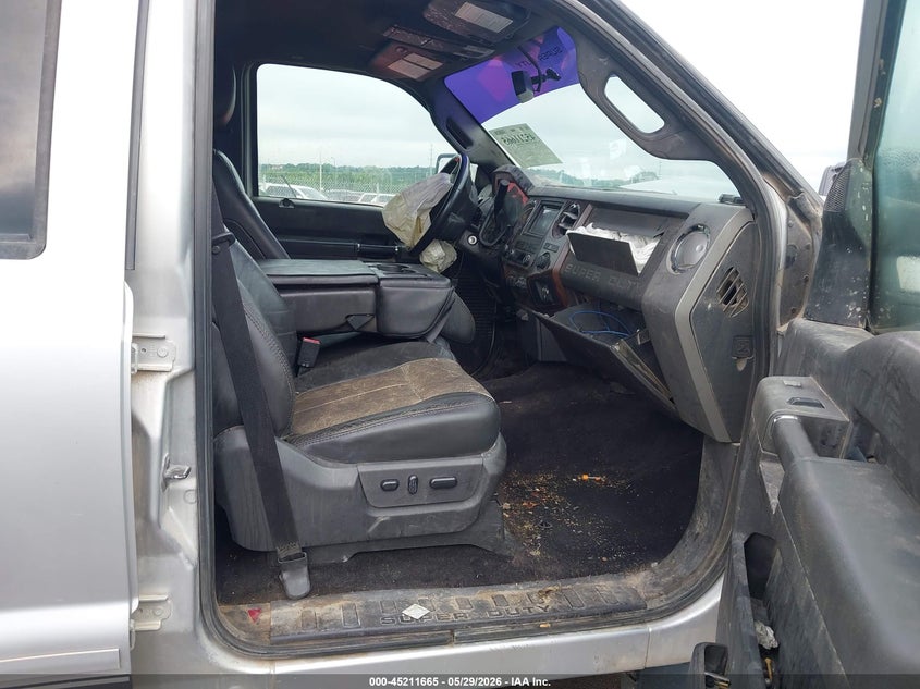 2011 FORD F-250 auction photo 5