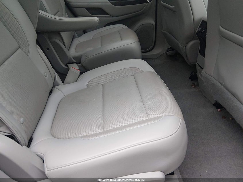 2020 GMC ACADIA auction photo 8